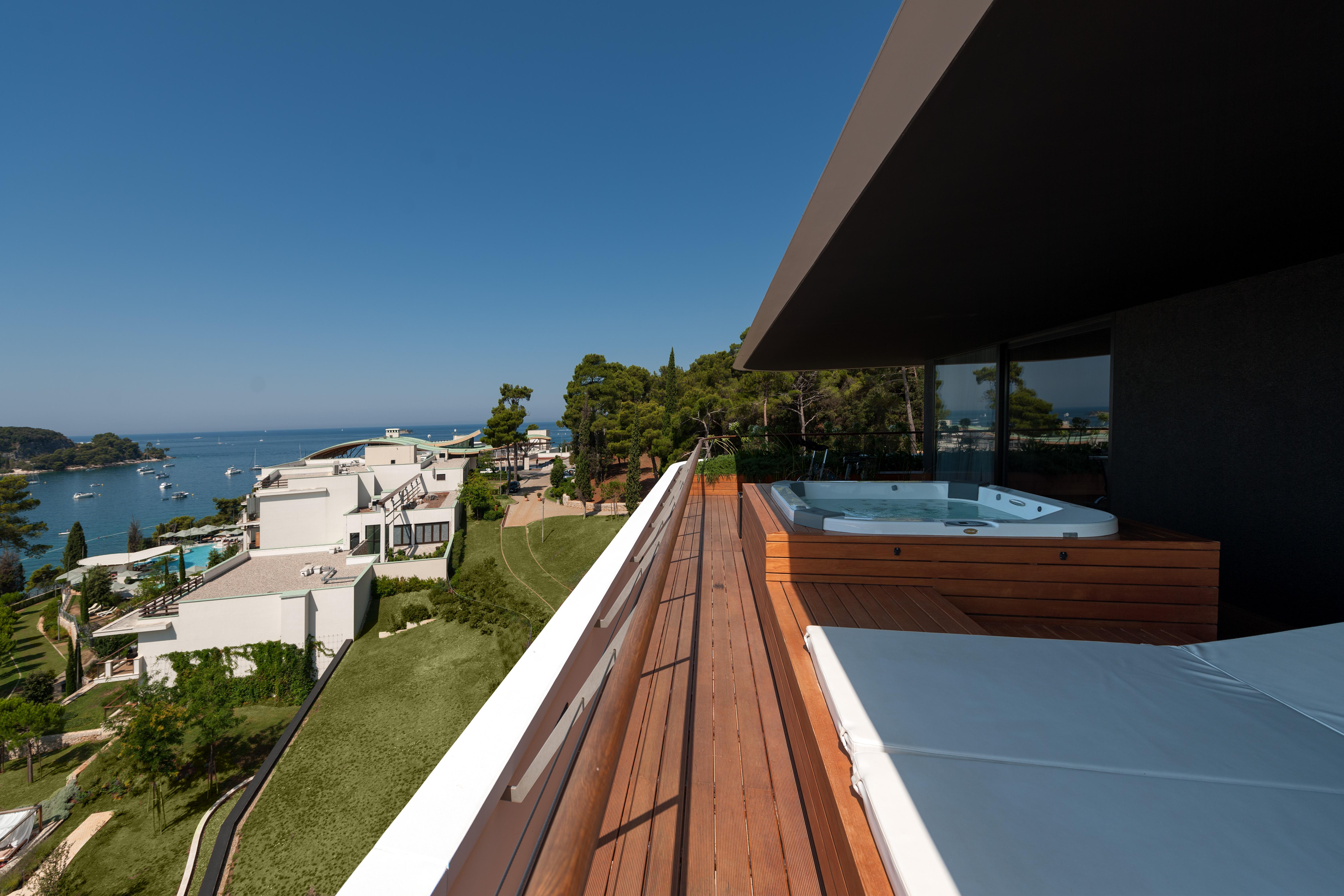 Lone Hotel By Maistra Collection Rovinj Bagian luar foto The view from the house