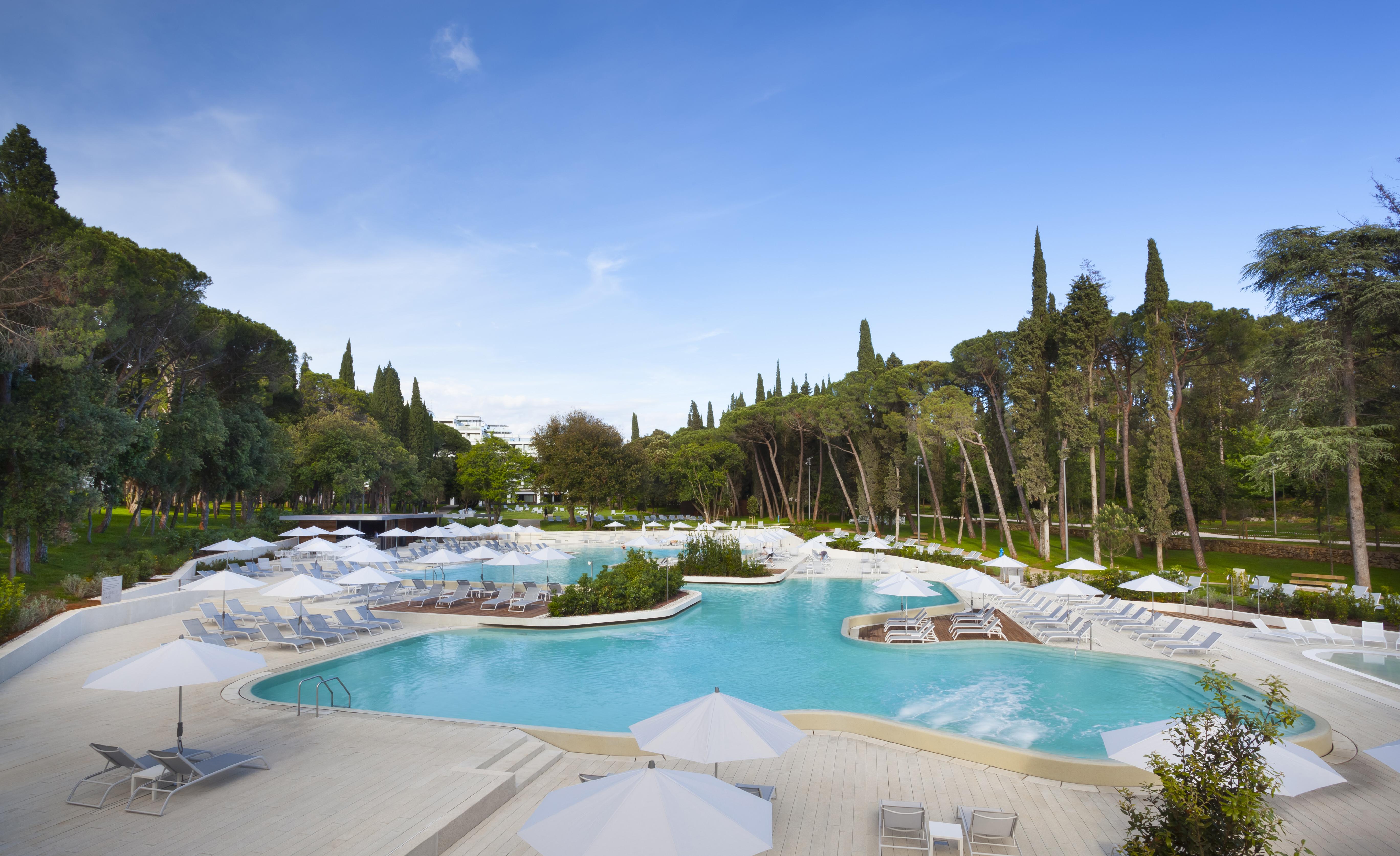 Lone Hotel By Maistra Collection Rovinj Bagian luar foto The pool at the resort