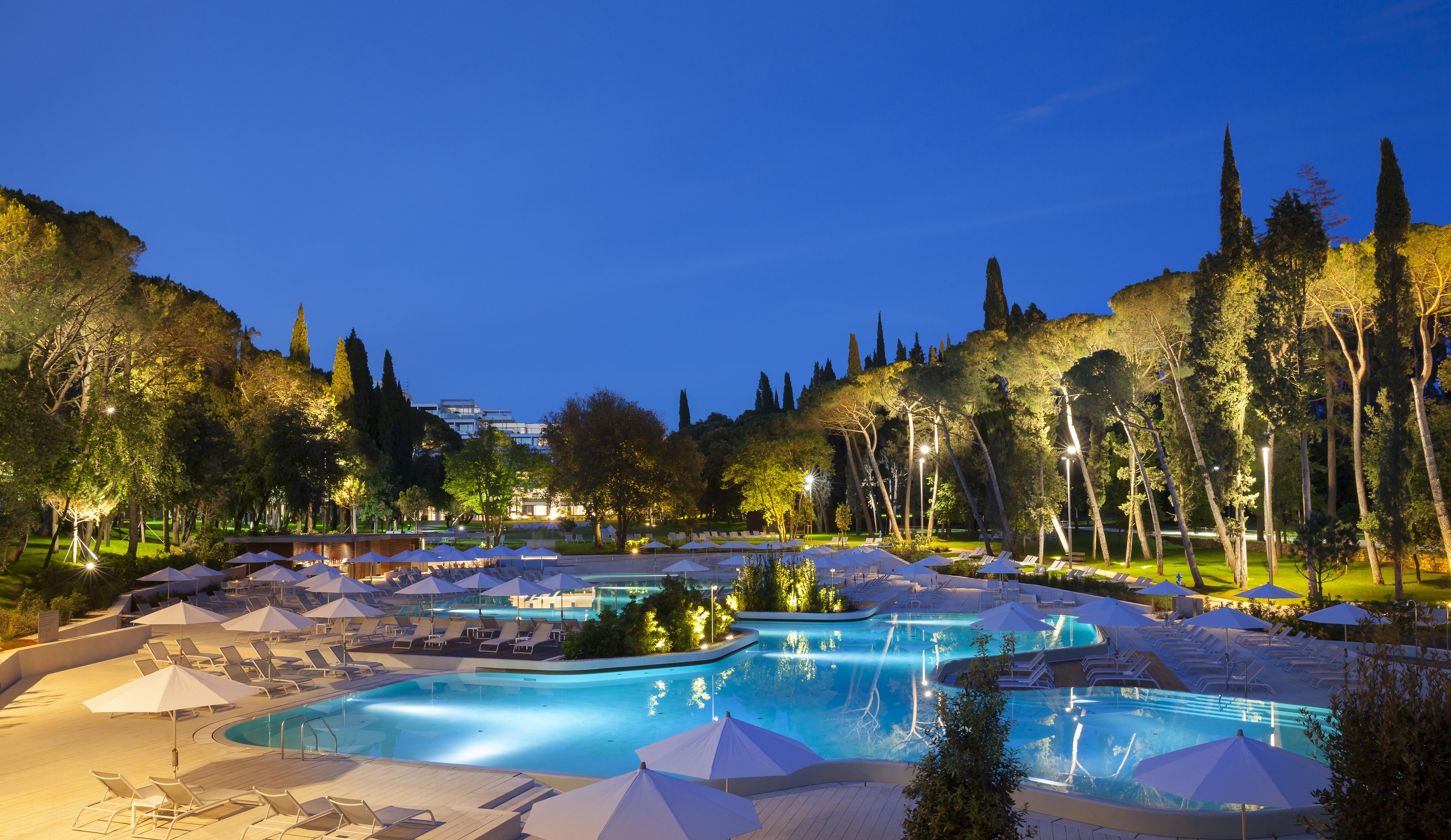 Lone Hotel By Maistra Collection Rovinj Bagian luar foto The resort's main pool