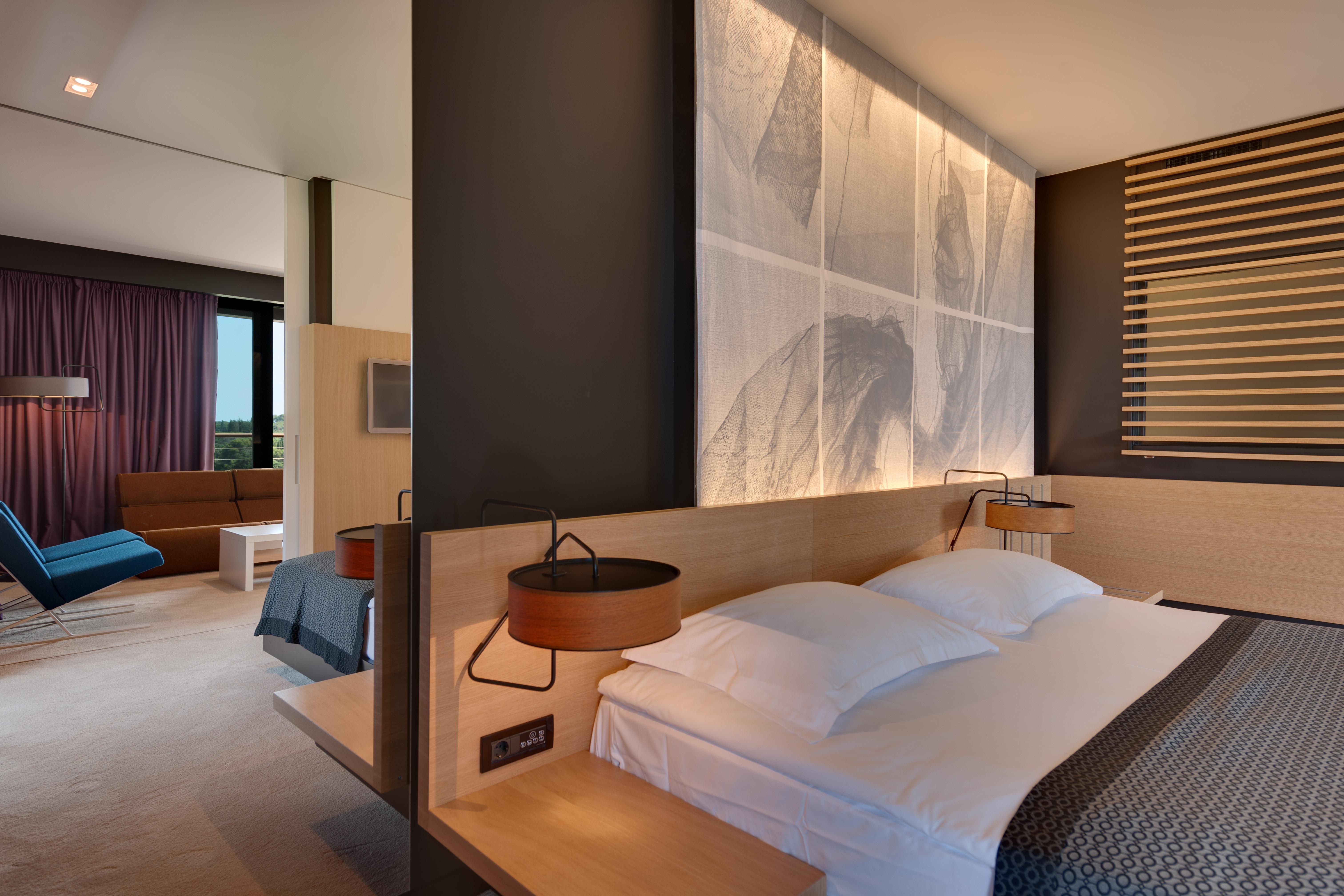 Lone Hotel By Maistra Collection Rovinj Bagian luar foto A room at the hotel