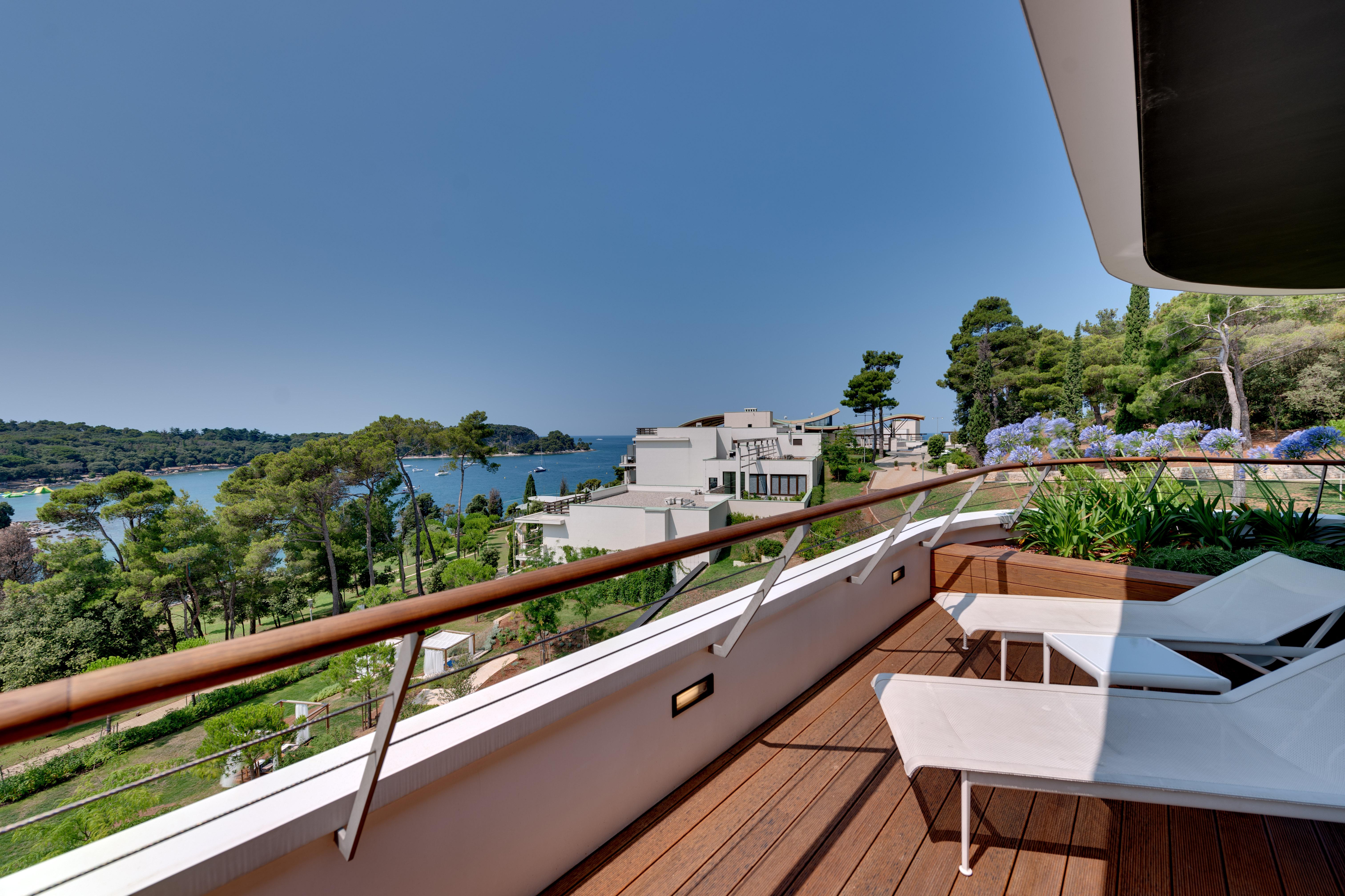 Lone Hotel By Maistra Collection Rovinj Bagian luar foto View from the hotel
