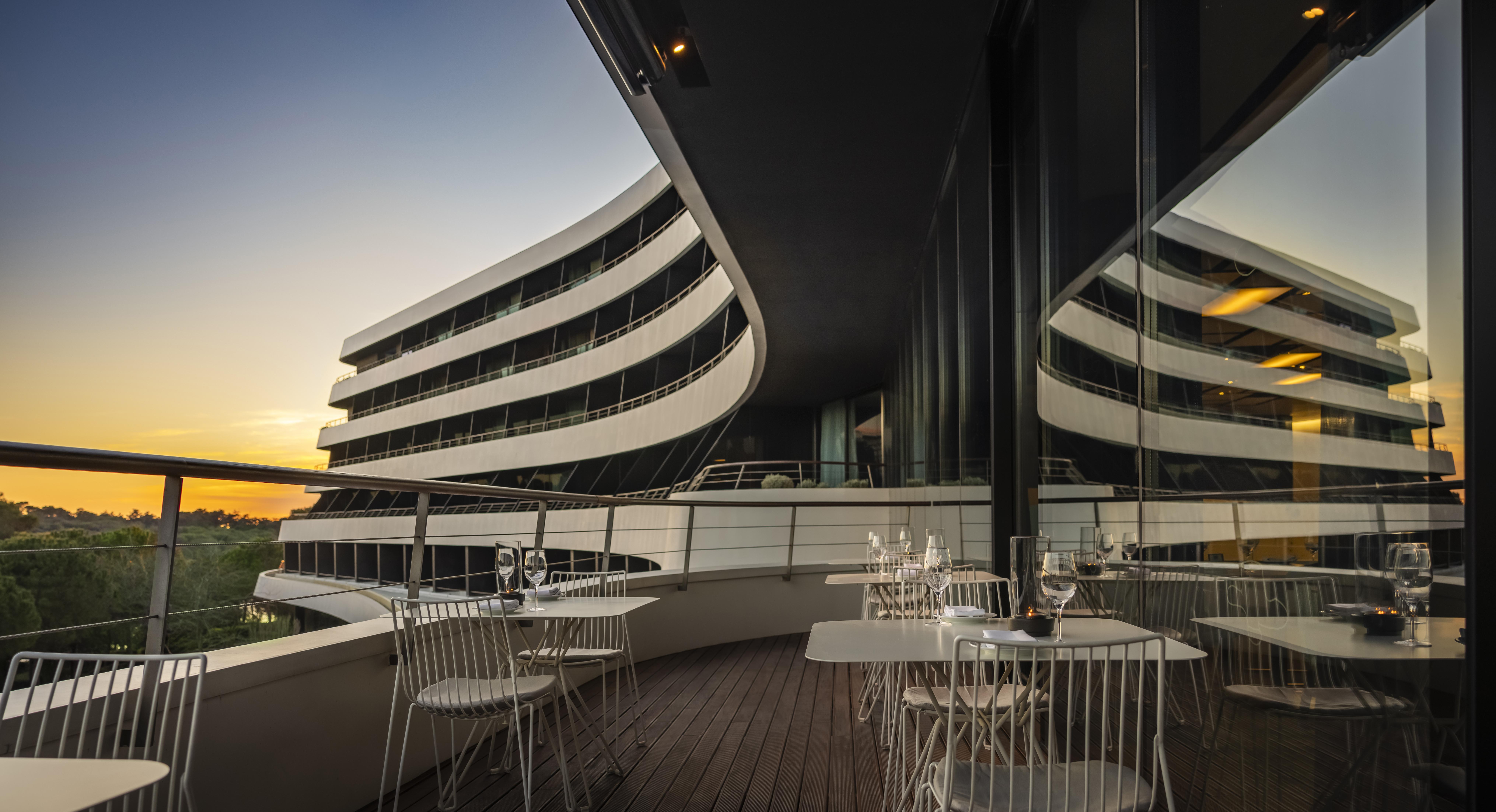 Lone Hotel By Maistra Collection Rovinj Bagian luar foto The Sky Bar