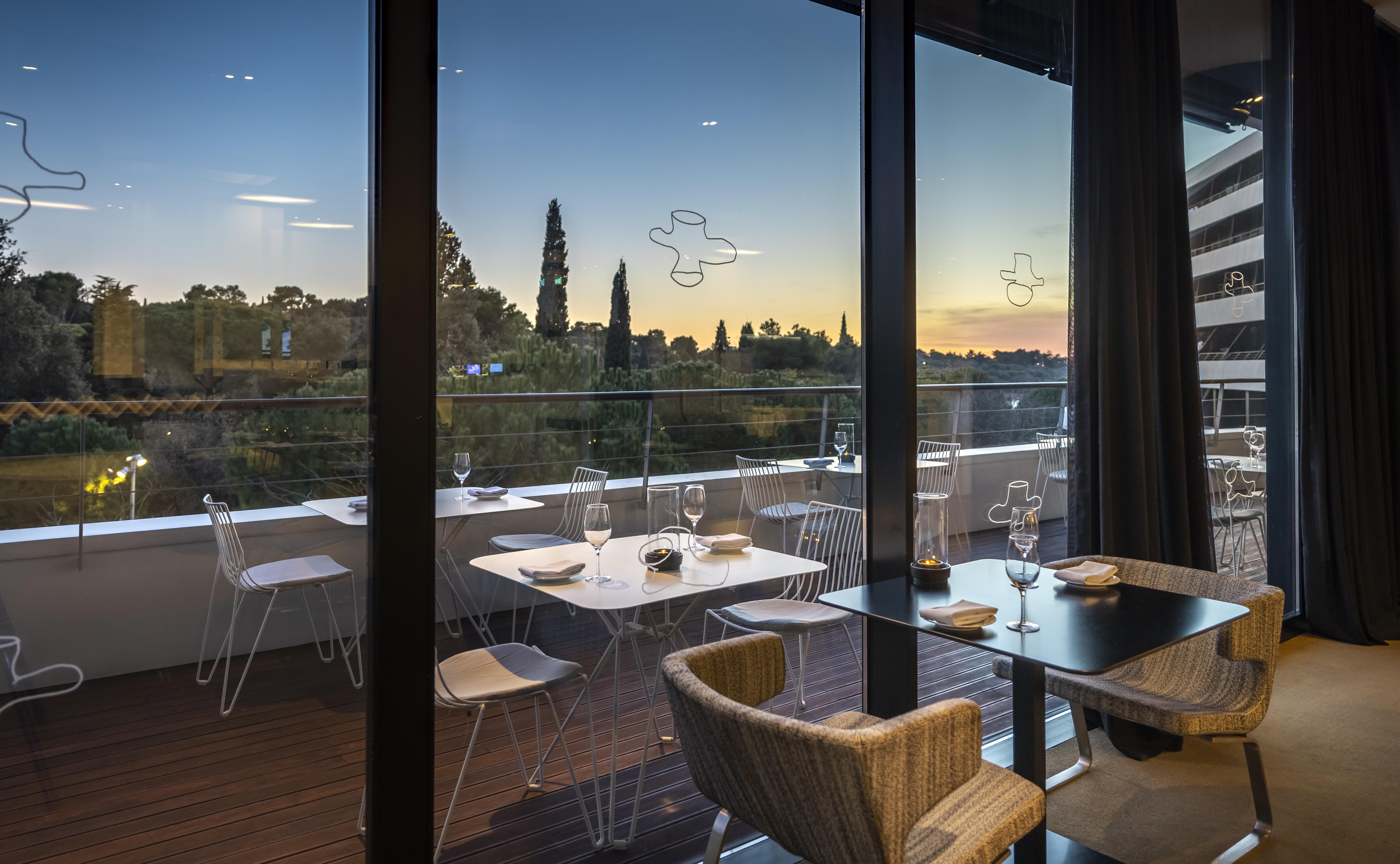 Lone Hotel By Maistra Collection Rovinj Bagian luar foto The restaurant