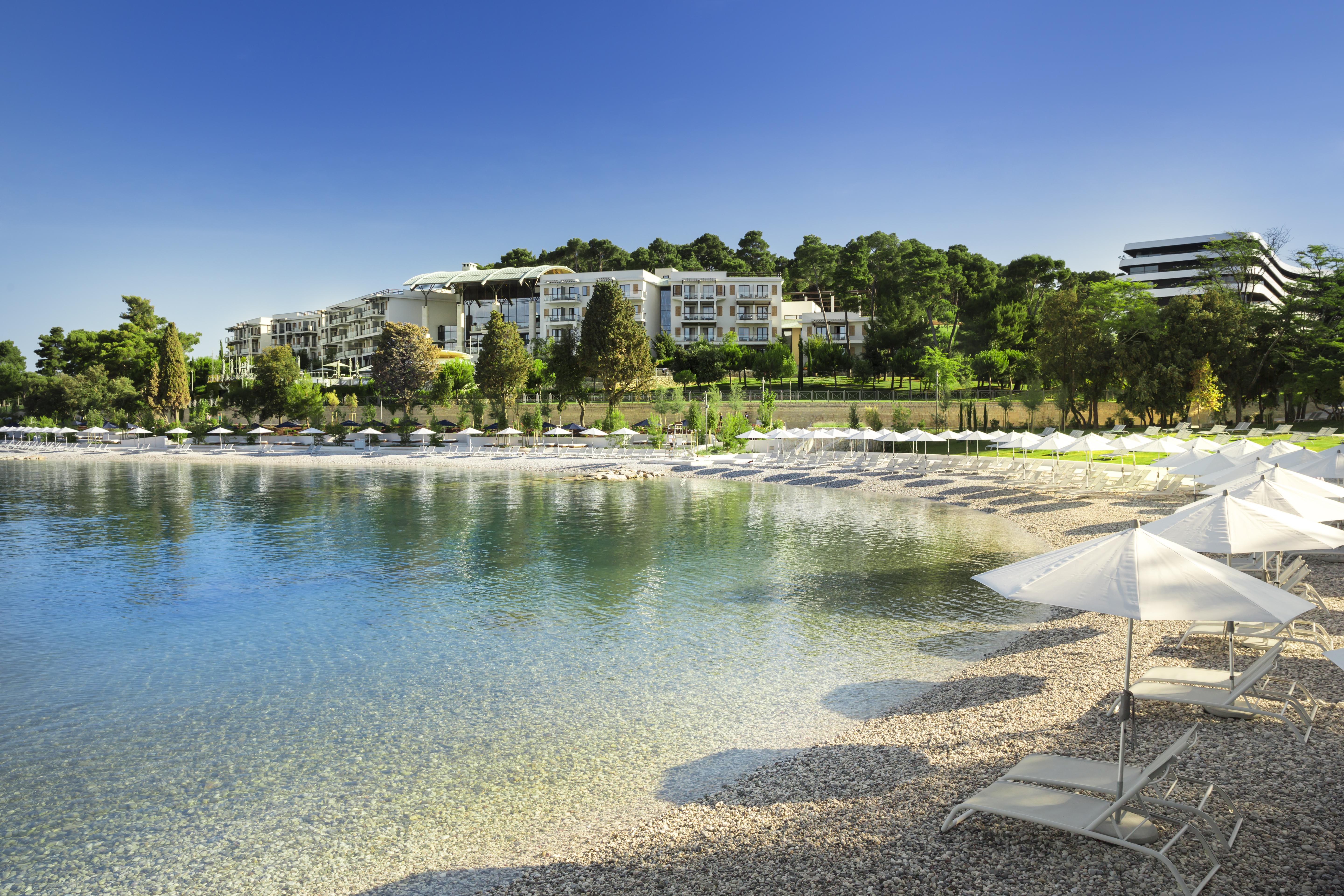 Lone Hotel By Maistra Collection Rovinj Bagian luar foto Beach at the hotel