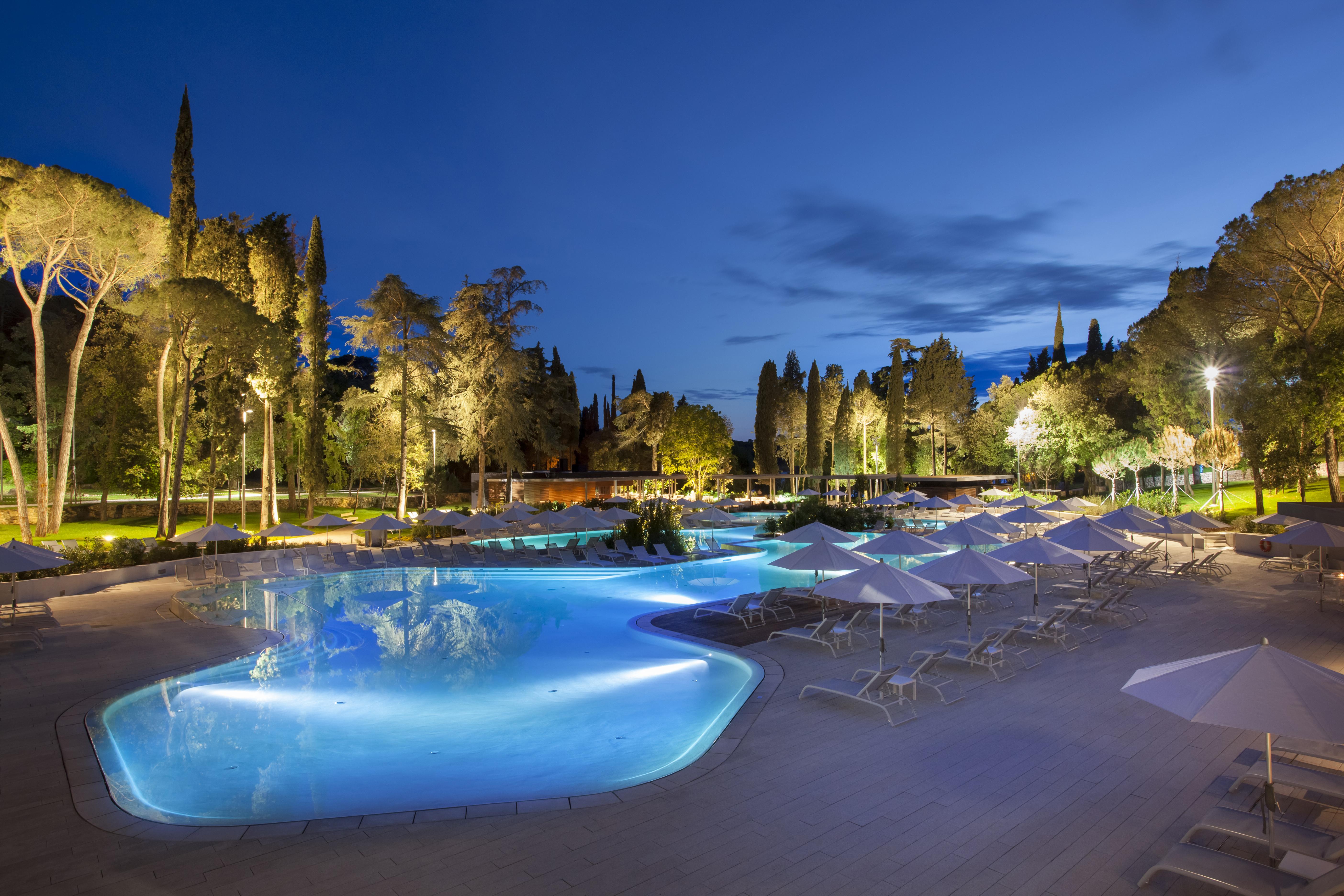 Lone Hotel By Maistra Collection Rovinj Bagian luar foto The resort's main pool