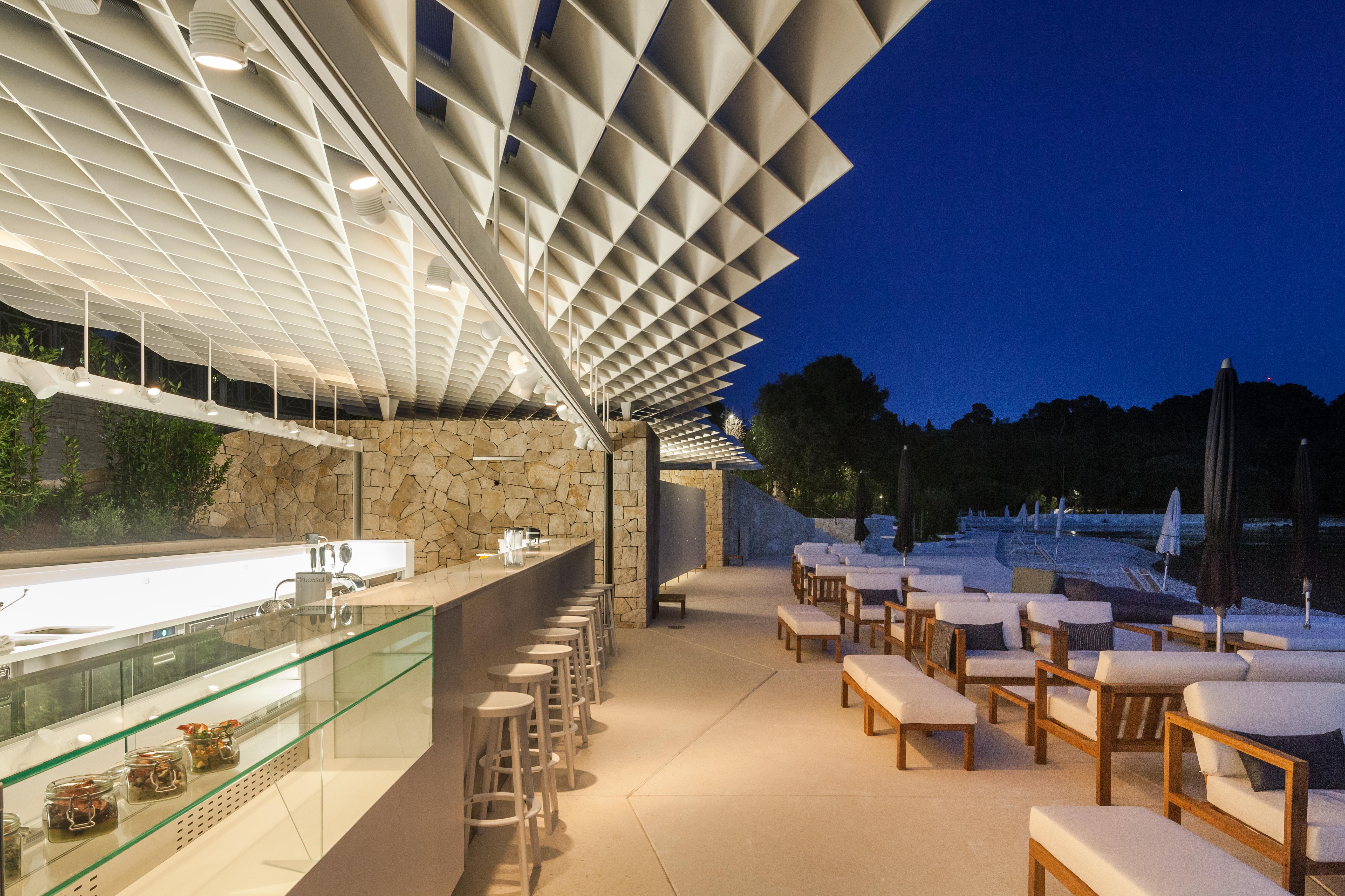 Lone Hotel By Maistra Collection Rovinj Bagian luar foto The restaurant