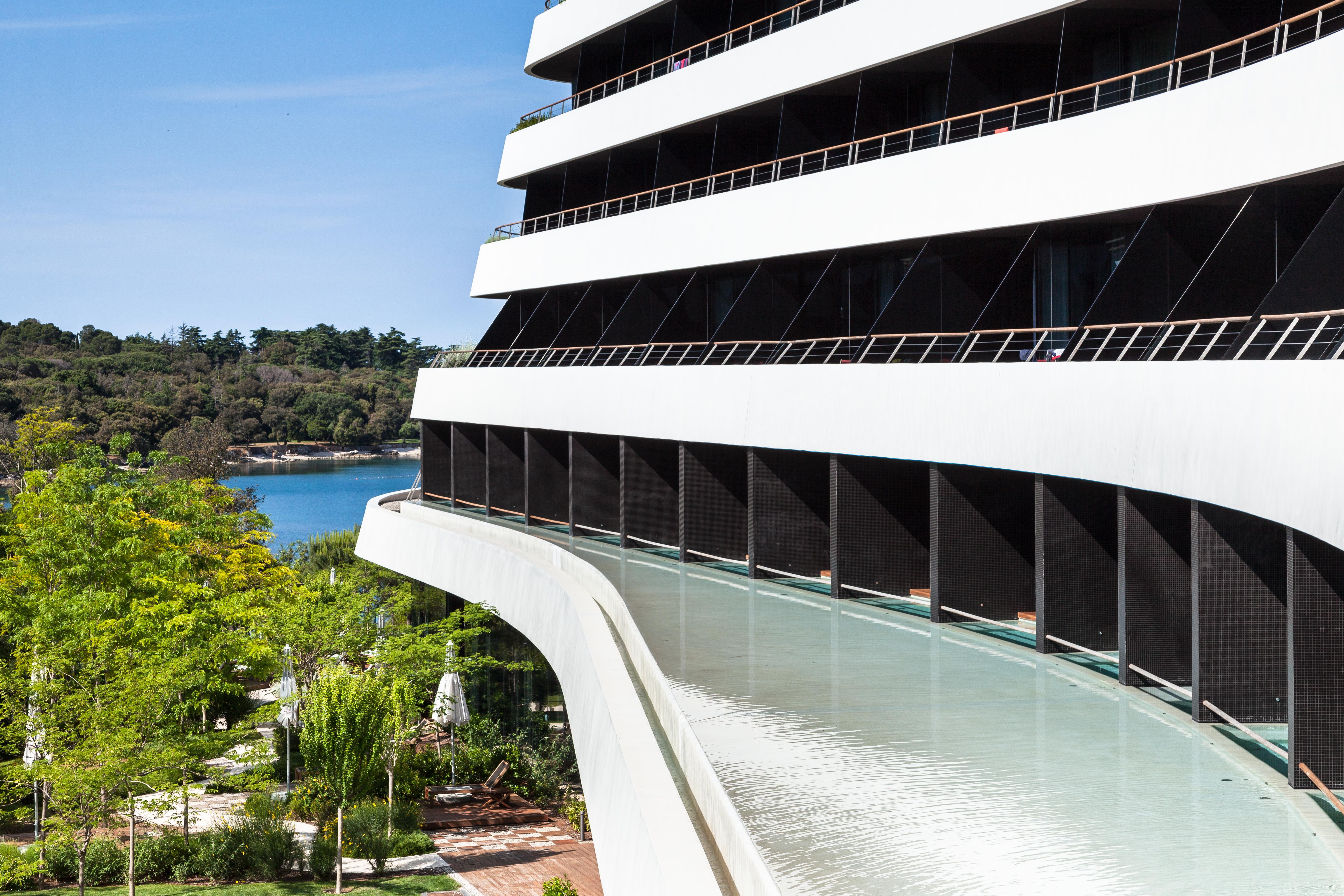 Lone Hotel By Maistra Collection Rovinj Bagian luar foto The hotel's exterior